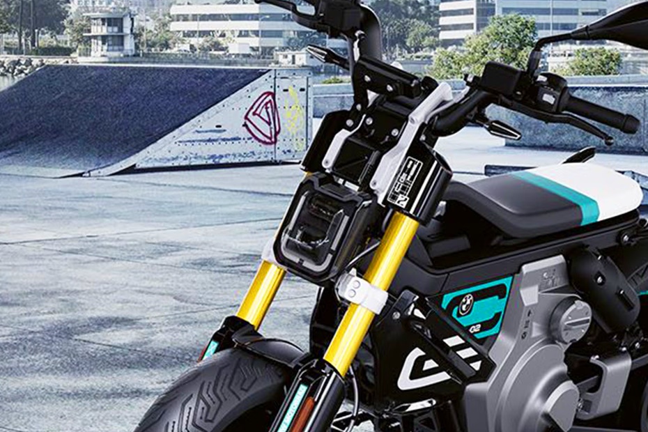 BMW CE 02 - BikeDekho